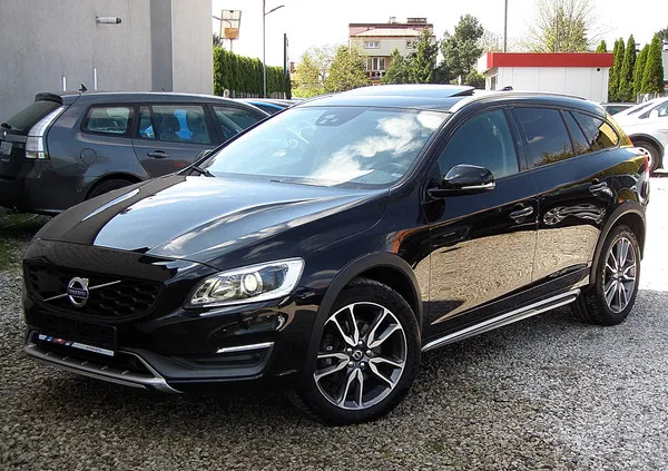 volvo Volvo V60 Cross Country cena 62800 przebieg: 241000, rok produkcji 2015 z Rzeszów